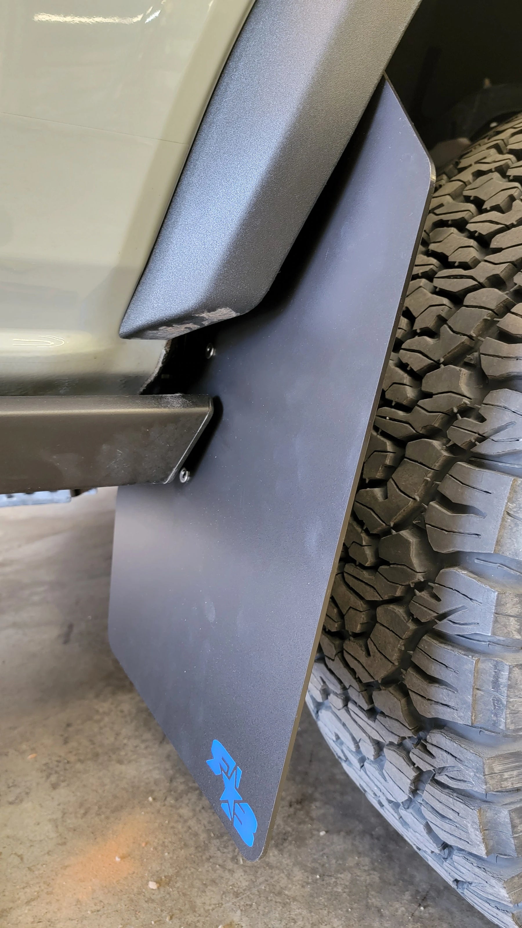 FAQ: Rokblokz Bronco Mud Flaps