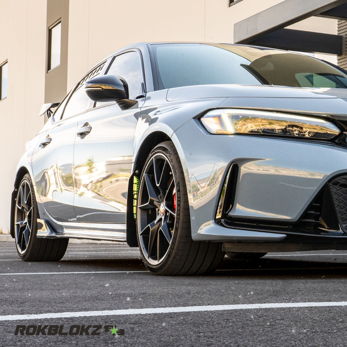 Rokblokz Hex Mesh Rock Guard on 2023+ Honda Civic Type R - front corner view