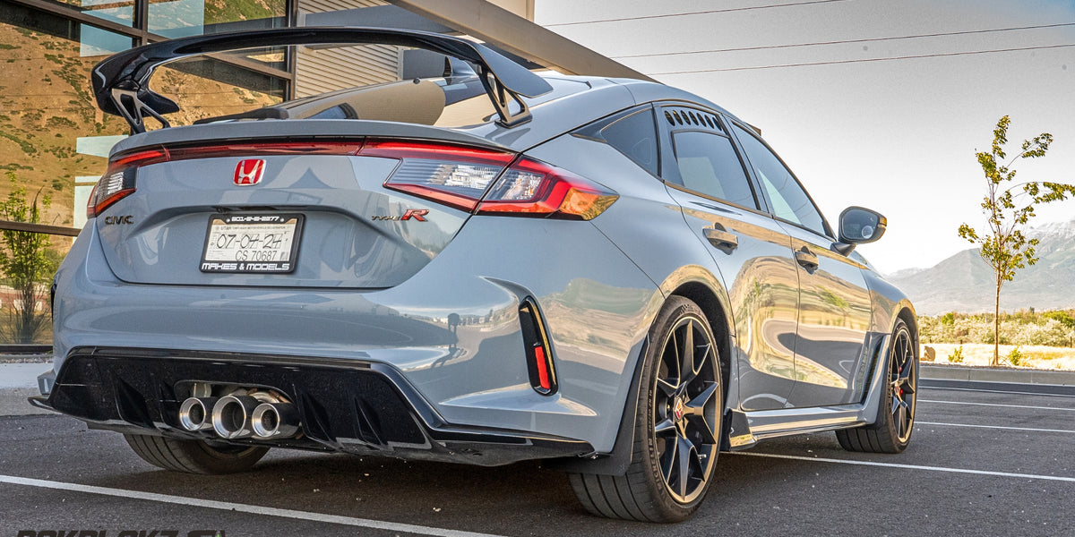 2023HondaCivicTypeRFeaturingRo