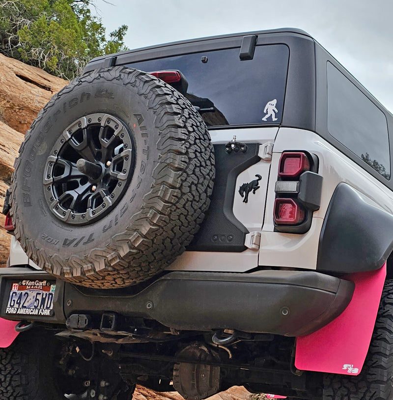 Tailgate Billet Flag Mount for 2022+ Bronco Raptor