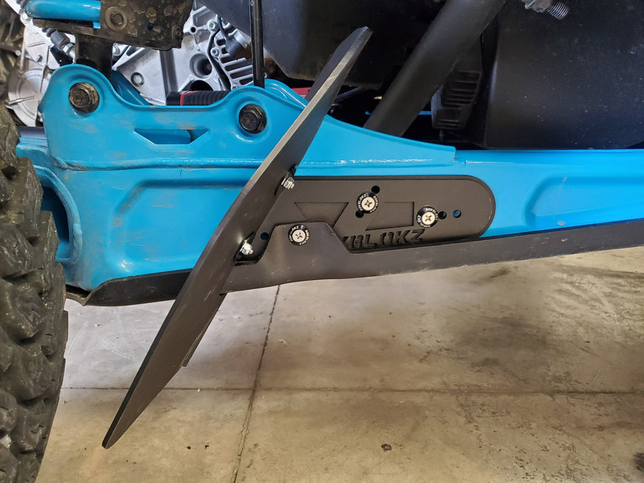 64" CanAm Maverick X3 FT. Rokblokz Trailing arm Mud Flaps installed with Factory Skids