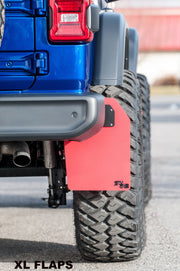 Jeep Rubicon JL w/3.5" lift, 37" tires on Method 701 wheels with XL size flaps by Rokblokz