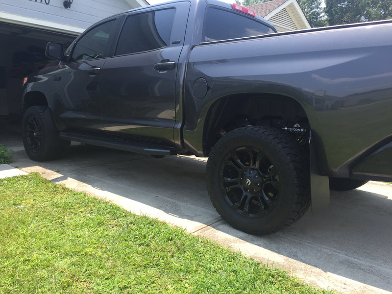 2017 Tundra w/XL Tundra flaps by Rokblokz